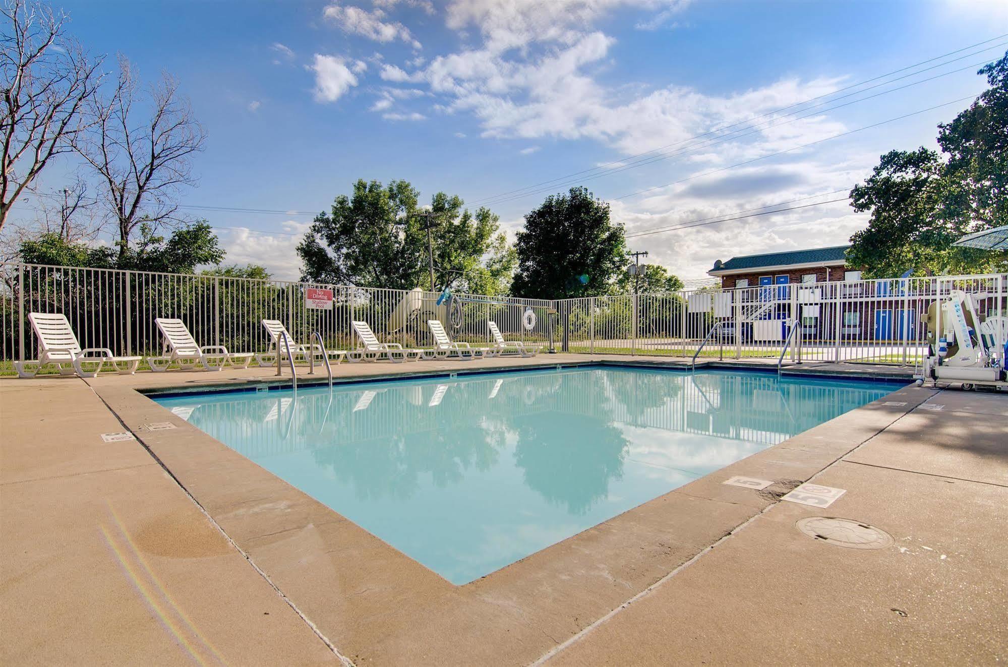 Motel 6-Salina, Ks Exterior photo